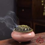 Lư Sứ Xông Trầm Hương