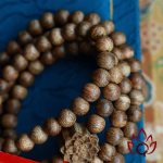 Vòng Trầm Hương 108 Hạt 6 ly Trầm Tốc Kiến Tự Nhiên Lâu Năm