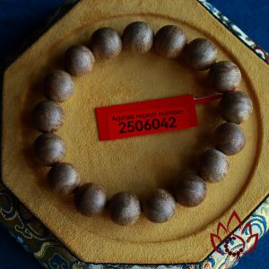 Vòng Trầm Hương Hạt Tròn 12 Ly Trầm Tốc Kiến Tự Nhiên