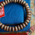 Vòng Trầm Hương Hạt Dẹp 8 ly Trầm Tốc Kiến Tự Nhiên Lâu Năm
