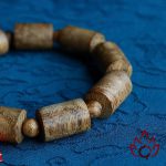 Vòng Trầm Hương Trụ Trúc 12 Ly Trầm Tốc Kiến Tự Nhiên